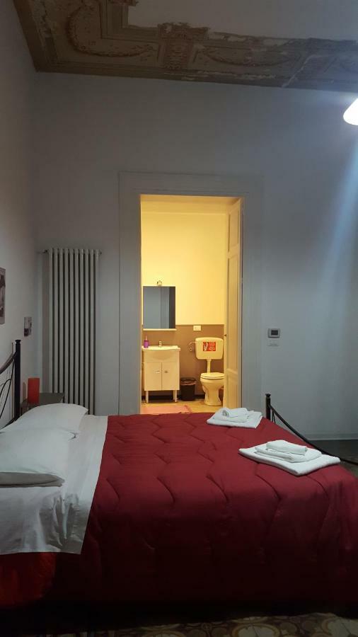Bed and Breakfast Rest And Go à Palerme Extérieur photo