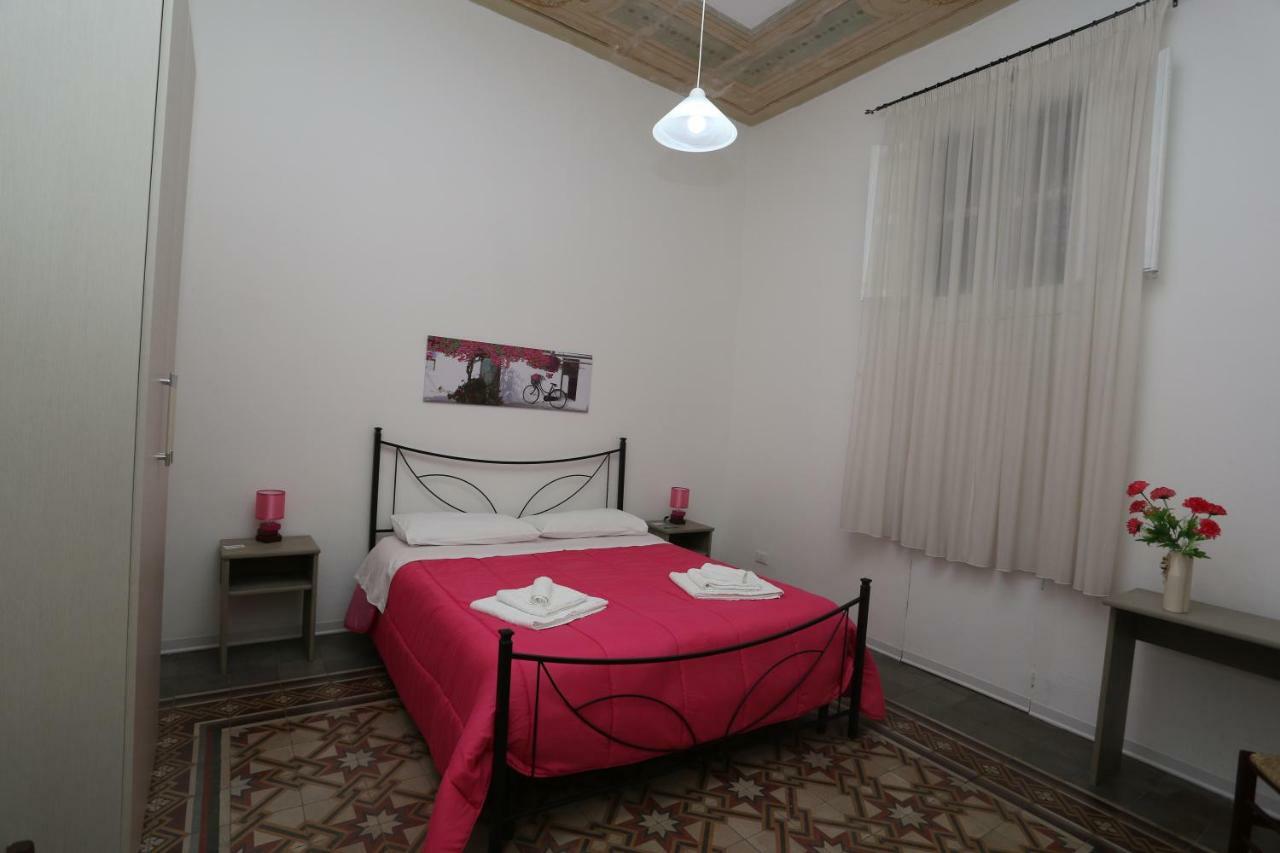 Bed and Breakfast Rest And Go à Palerme Extérieur photo