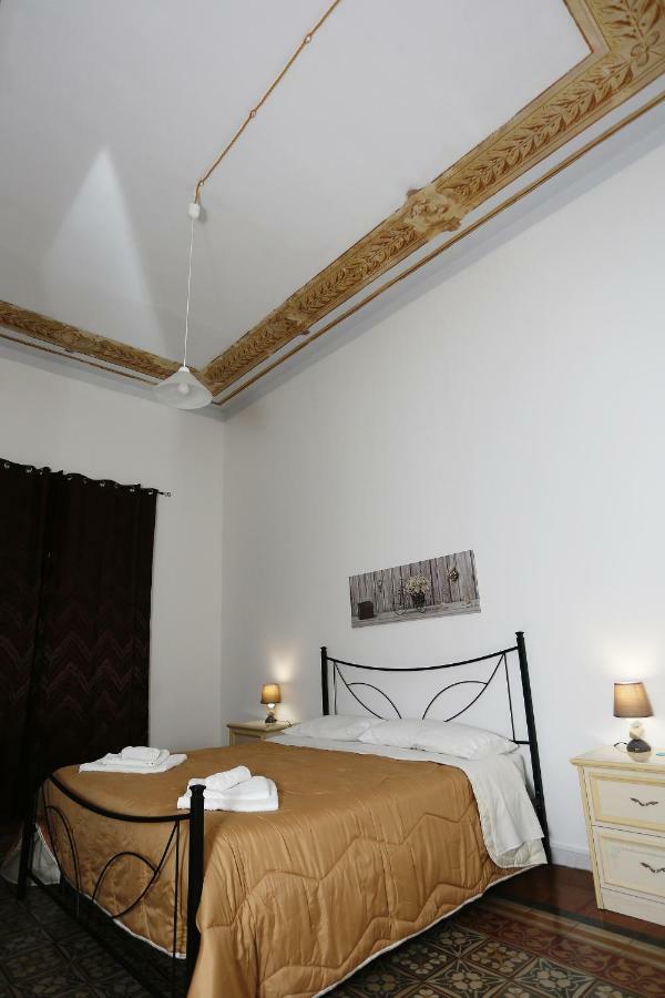 Bed and Breakfast Rest And Go à Palerme Extérieur photo