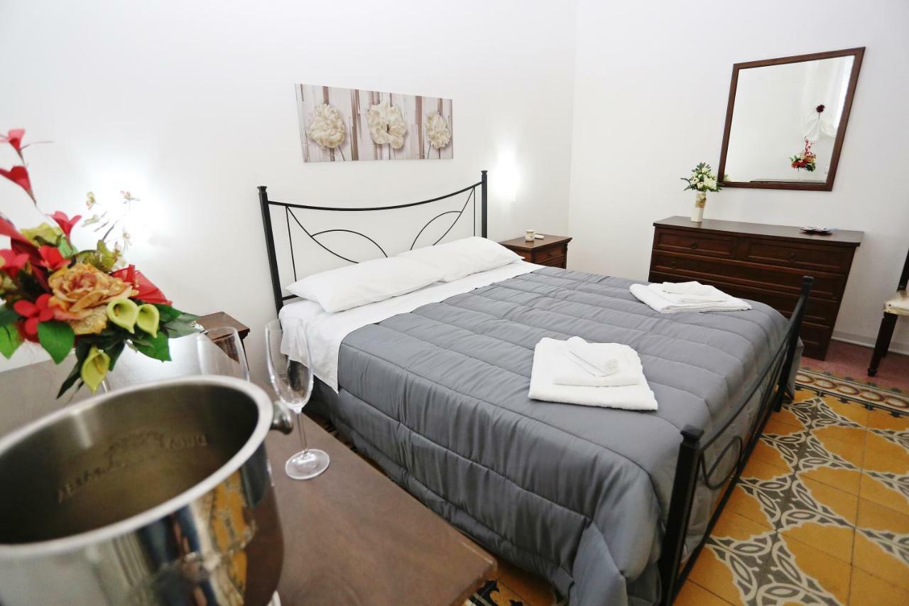Bed and Breakfast Rest And Go à Palerme Extérieur photo