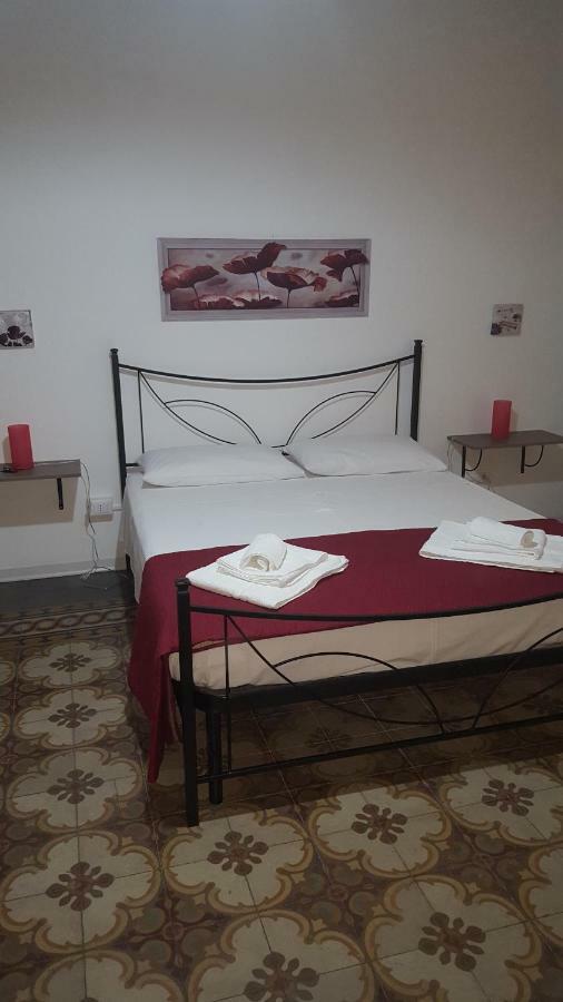 Bed and Breakfast Rest And Go à Palerme Extérieur photo